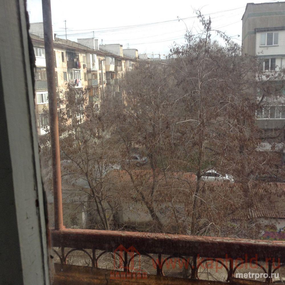 Продается 3-комнатная квартира на 4 этаже в центре Симферополя (пр.Кирова), площадью 56 кв.м. Квартира под ремонт,... - 3