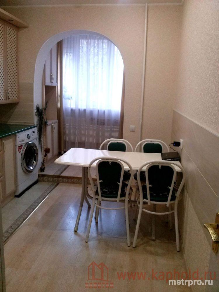 Продается шикарная двухкомнатная квартира, ул. Марка Донского, панельный дом, 1 этаж 9-этажного дома. Общая площадь —... - 4