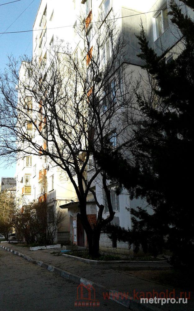 Продается однокомнатная квартира, ул. Куйбышева, панельный дом, 1 этаж 9-этажного дома. Общая площадь — 35 кв.м.... - 1