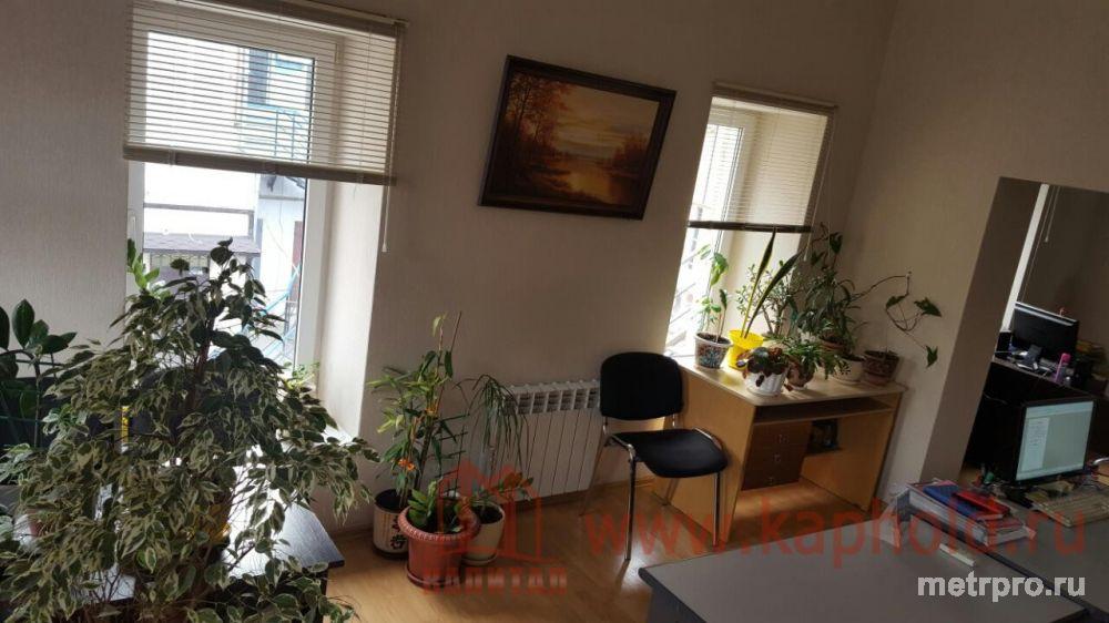 Сдаётся офисное помещение в центре Симферополя площадью 54 кв.м. 2/2 этаж. Отдельный вход. Нежилой фонд. 3 кабинета... - 3