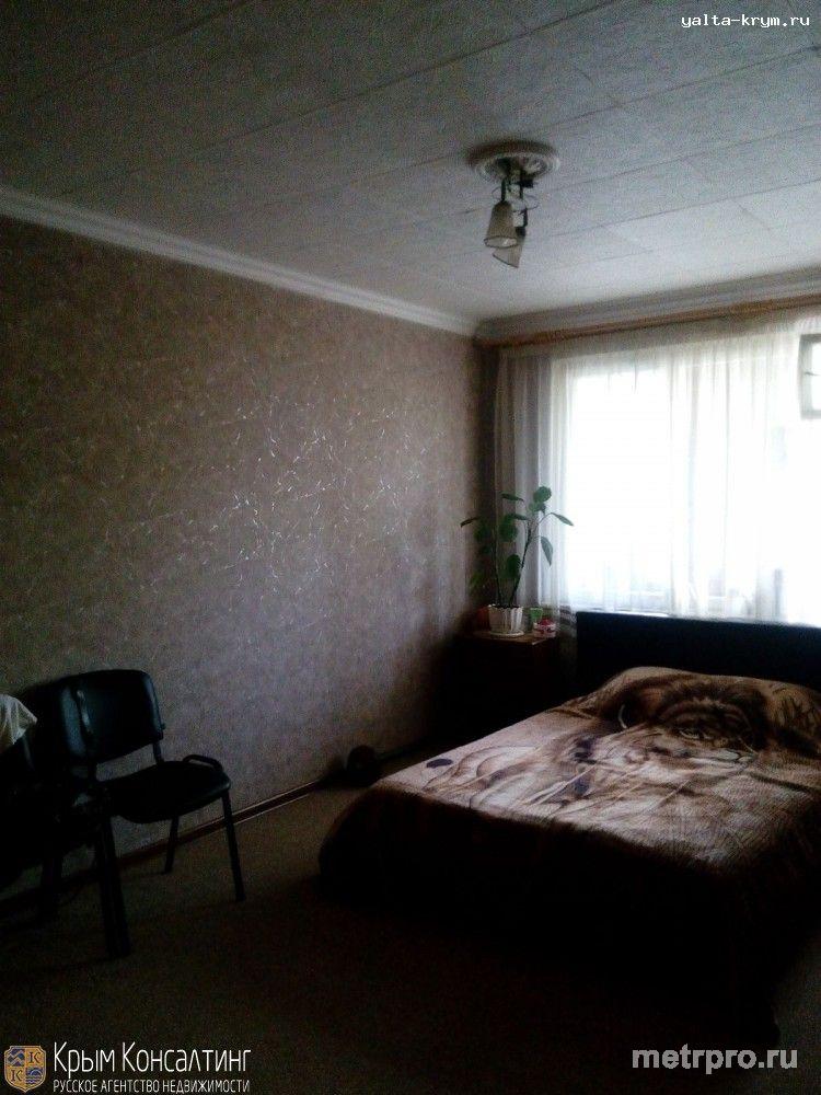 Срочно продается двухкомнатная квартира в Ялте, Массандра 3/5 общая площадь 50 кв. комнаты 11 и 17 кв. кухня 6 кв,...