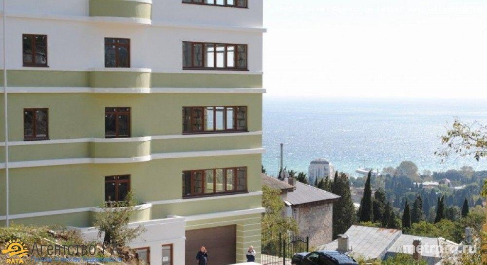 Продается квартира в Ялте, обшей площадью 37,4 м.кв., на 2 этаже 8-ми этажного дома, построенного в 2014 году. Дом...