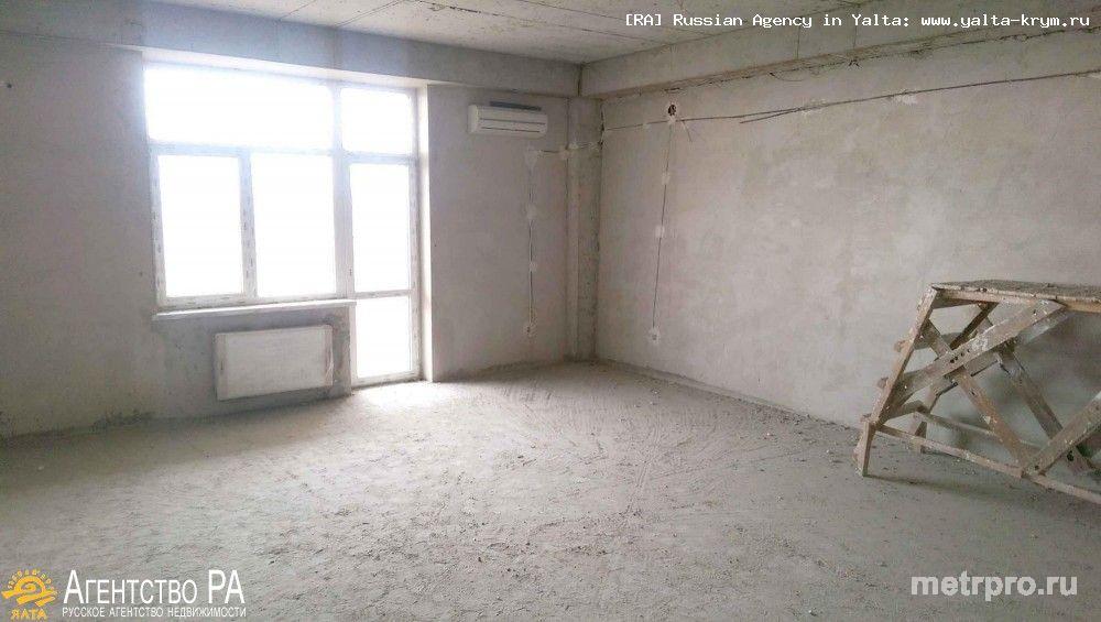 Продажа квартиры в Ялте. Здесь Вы найдете удобную планировку, установленные кондиционеры и шикарный вид на море, горы... - 5
