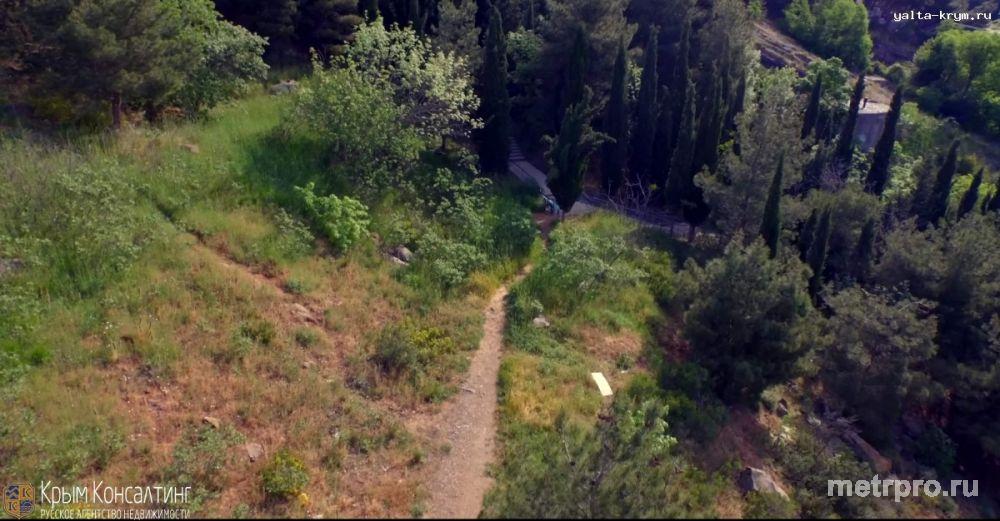 Продаётся участок 15 соток Алушта, п. Партенит. Прекрасный вид на море и горы, свет вода газ рядом с участком.... - 4