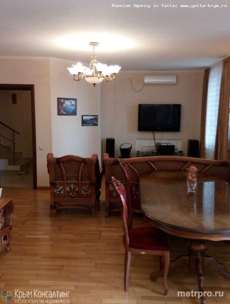 Срочно! Продается 3-этажный дом в Ялте с видом на море и горы, расположен в райне Большая Ялта пгт Кореиз (адрес на... - 5