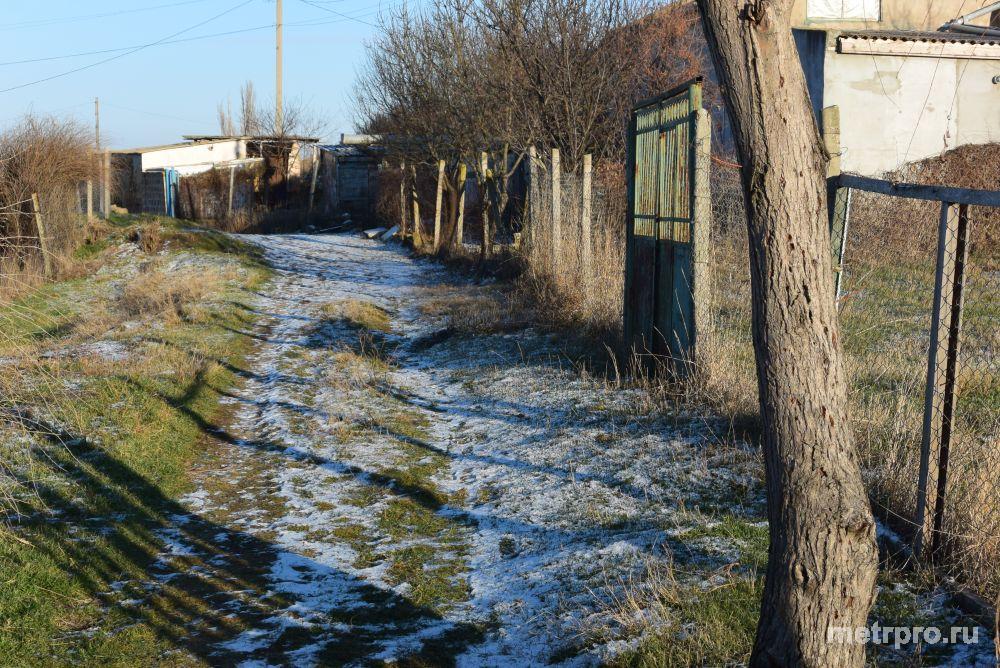 Участок 12 соток в Береговом ИЖС, гос акт, огорожен, жилой район, 300 м от моря,  ЛЭП – рядом, вода на участке. - 4