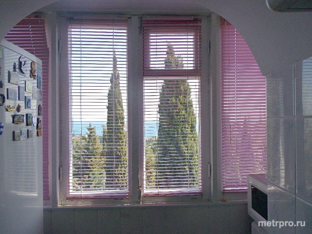 ВИД НА МОРЕ !    Сдаётся ХОРОШАЯ Двухкомнатная квартира в Алуште.  От собственника, без посредников.    Крым. Алушта... - 2