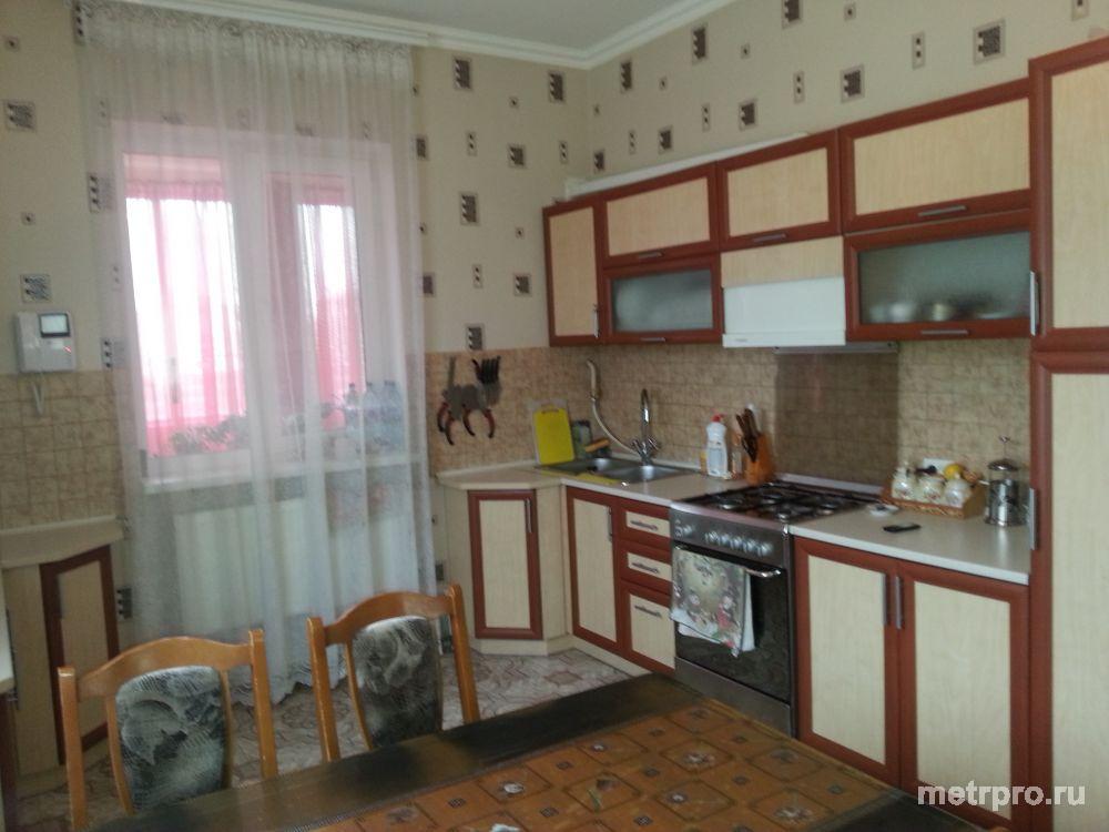 продам дом в городе,5 комнат,большая террасса, кухня-столовая,холл,2 с/у,гардеробная,кабинет,качественный...