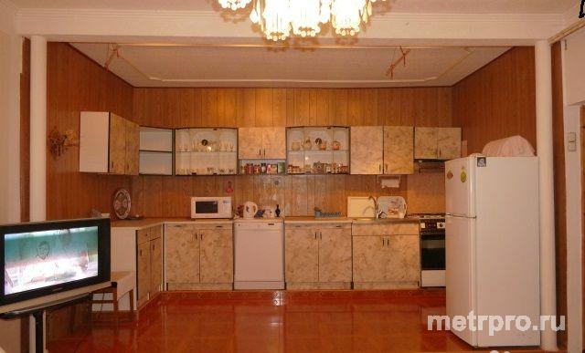 Сдаётся Дом  по ул. Днепровская, пл. 118 м² на участке 7 соток.  Двухэтажный дом, два входа, все комнаты раздельные.... - 1