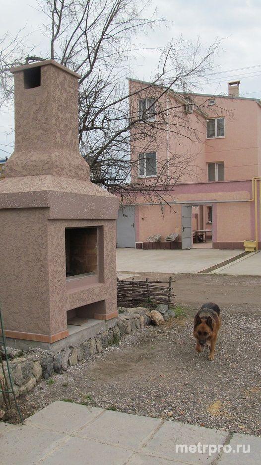 Трехкомнатный дом в Евпатории для отдыха большой семьей в отдельном дворе на два дома по ул. Лиманной...
