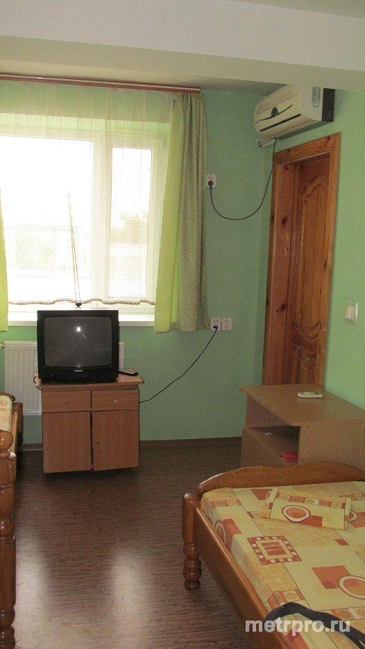 Трехкомнатный дом в Евпатории для отдыха большой семьей в отдельном дворе на два дома по ул. Лиманной... - 3