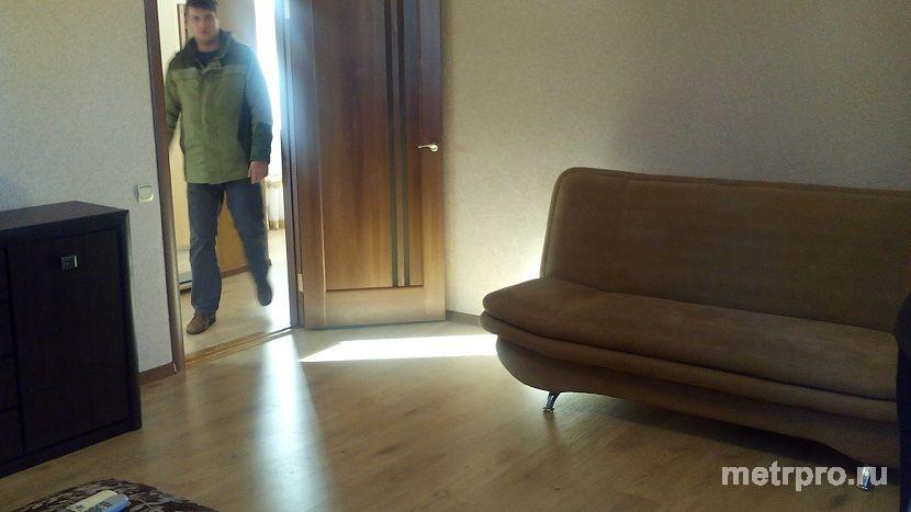 Сдается в аренду двухкомнатная квартира на втором этаже  в центре Евпатории возле Театральной площади, парка Ленина,... - 1
