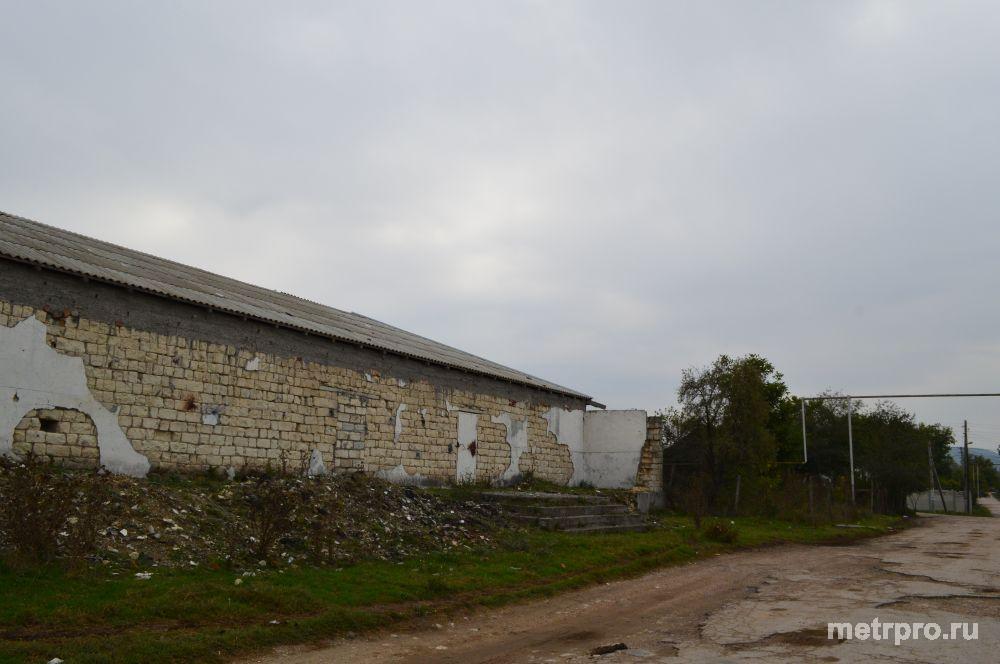 Продам дом  1-этажный дом 300 м² (кирпич) на участке 11 сот., 10 км до города  Продается дом- не дострой на 11 сотках...