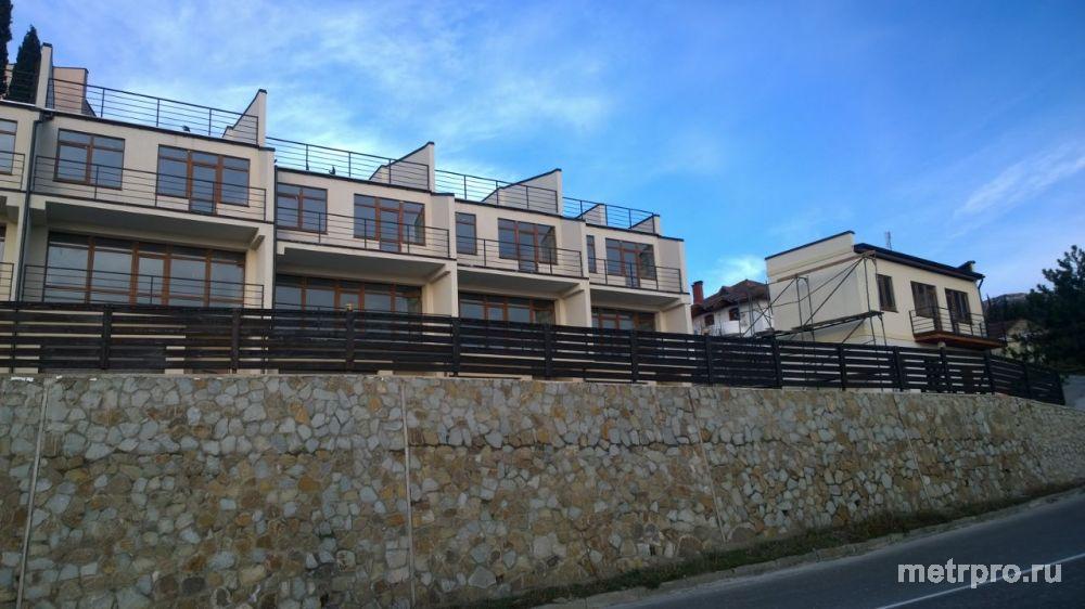 Комплекс жилых коттеджей «Sunrise-resort» в Массандре состоит из 7 таунхаусов бизнес класса, в окружении развитой... - 10