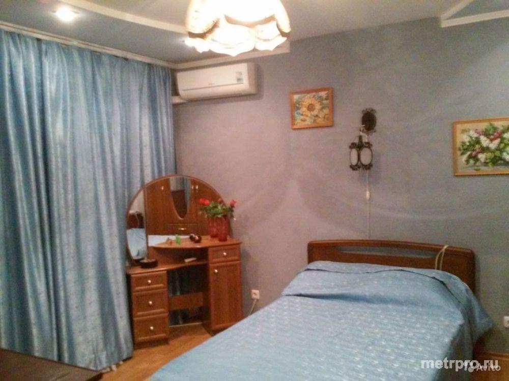 Продаю СВОЮ 2-х комн.квартиру в Севастополе. До моря ( пляж Омега и парк Победы) 15 минут ходьбы. Сверху техэтаж,... - 2