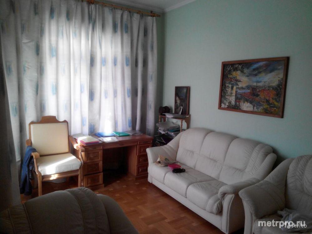 Продам 2-к квартиру 50 м², 2 этаж 3-этажного дома, классическая Сталинка, 1953 года постройки. Состояние хорошее,...
