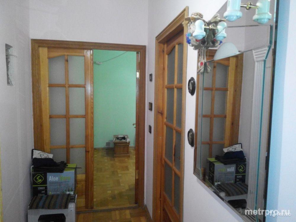 Продам 2-к квартиру 50 м², 2 этаж 3-этажного дома, классическая Сталинка, 1953 года постройки. Состояние хорошее,... - 4
