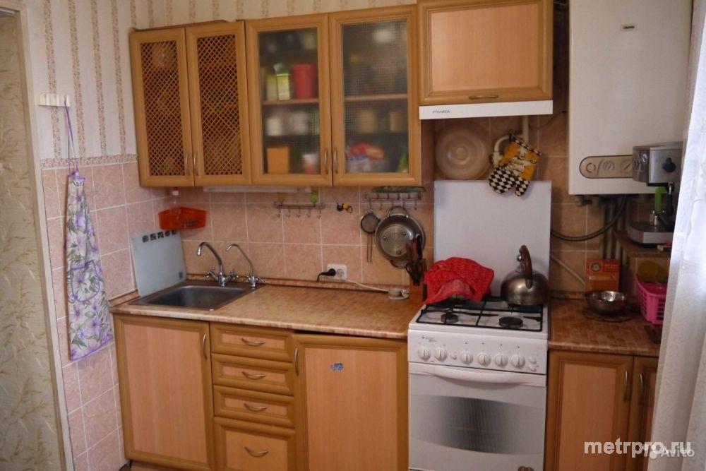 Продается отличная 2-х/комнатная квартира в Севастополе на ул. Косарева, чистый подъезд, домофон. Общая площадь... - 2