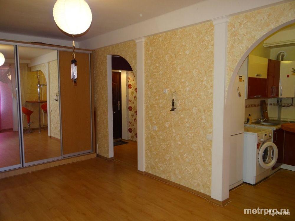 Продам квартиру, есть пристройка, площадью 13,5 кв. м. Хороший ремонт. Рядом кинотеатр, много магазинов, остановка... - 4