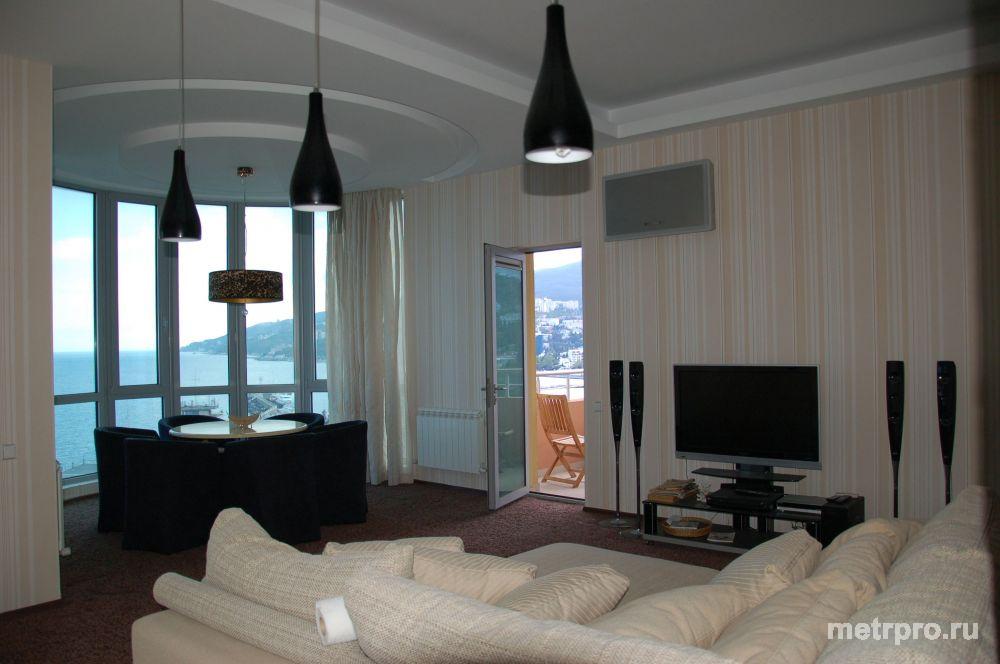 3-комнатные апартаменты с панорамным видом, 50 метров от моря.  Предлагаю к продаже просторные 3-комнатные... - 3