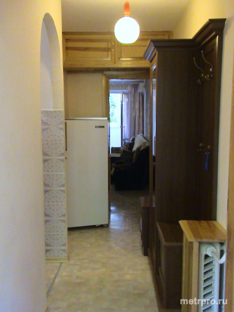 Продается  однокомнатная квартира (малосемейка) в экологически чистом и   спокойном уголочке Ялты в пгт. Гаспра,по... - 3