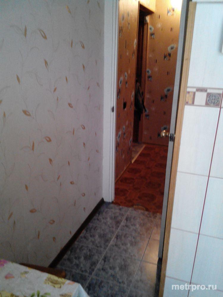 ПРОДАМ 1 КОМНАТНУЮ КВАРТИРУ ВОЗЛЕ МОРЯ В КЕРЧИ ,33 КВ М. Газ,бойлер,сплит-система,окна м/пластик.,балкон застеклён,... - 3