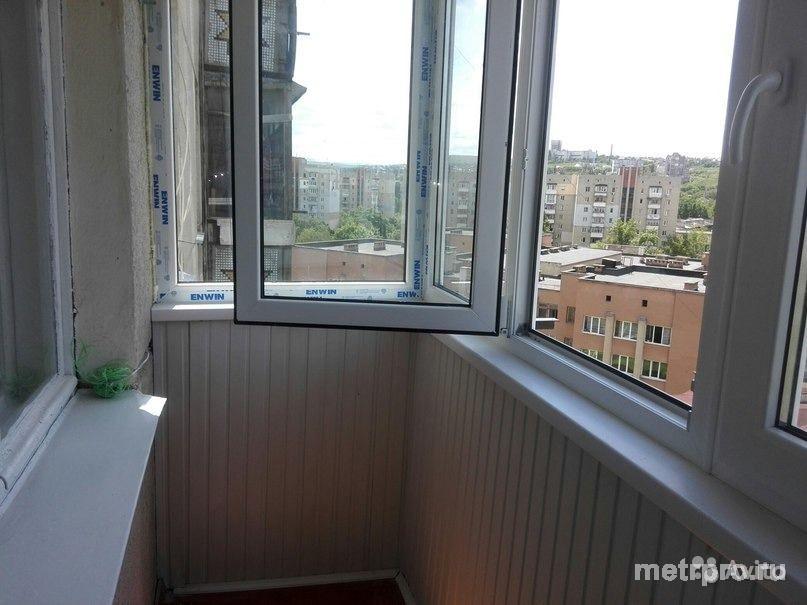 Малосемейка на Автовокзале, рядом с рынком и остановкой. Из мебели в комнате : диван-книжка и стол , есть холодильник... - 2