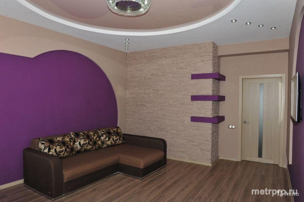 Продам СВОЮ 2-ную квартиру, в новострое, общ. пл. 63м.кв. гостиная - 22м.кв., спальня 12м.кв., кухня - 12м.кв....