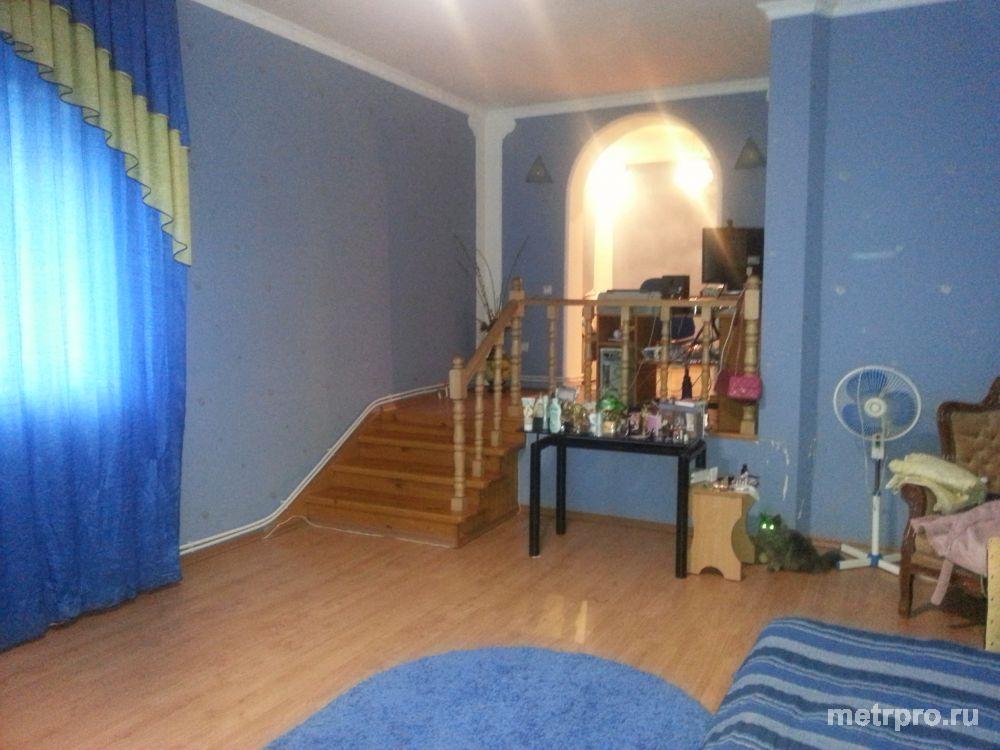 5 комнатная квартира,2 пристройки с разрешением,холл-54 м,2 подвала,видеонаблюдение,АГВ,5 парковочных мест,документы... - 3