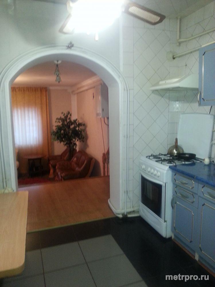 5 комнатная квартира,2 пристройки с разрешением,холл-54 м,2 подвала,видеонаблюдение,АГВ,5 парковочных мест,документы... - 4