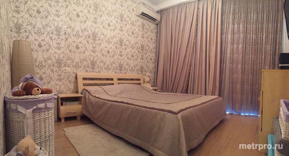 Продам квартиру в новостройке, 4-к квартира 130м.кв., на третьем этаже пятиэтажного монолитного дома.  Продаются...