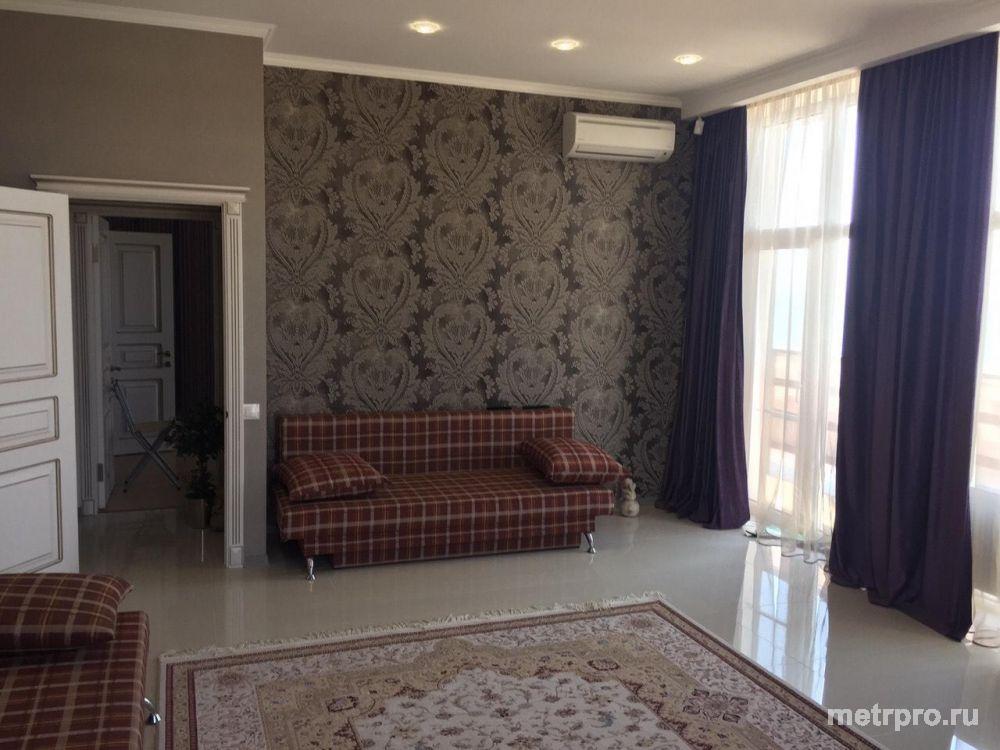 Продам квартиру в новостройке, 4-к квартира 130м.кв., на третьем этаже пятиэтажного монолитного дома.  Продаются... - 8