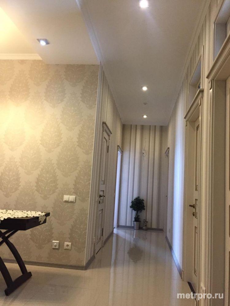 Продам квартиру в новостройке, 4-к квартира 130м.кв., на третьем этаже пятиэтажного монолитного дома.  Продаются... - 17