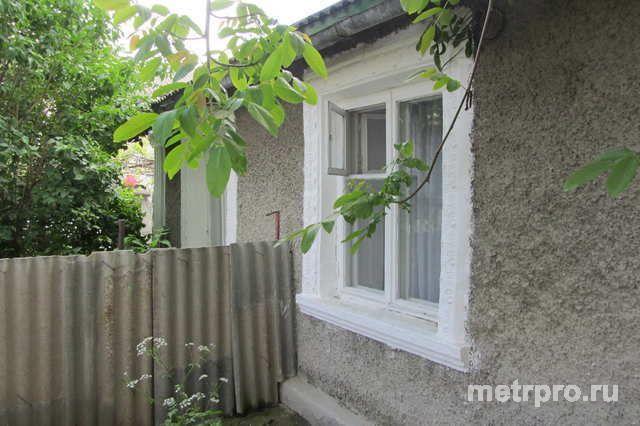 г Старый Крым, ул Суворова, дом 180 кв. м, участок 8 соток.В доме 4 комнаты.Кухня,туалет,коридор,санузел...