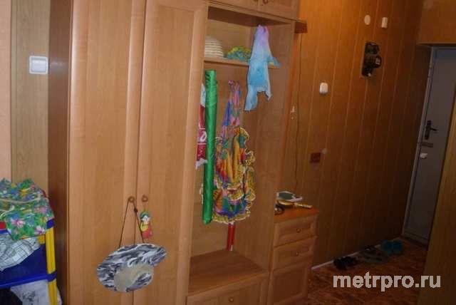 Двухкомнатная квартира в Феодосии (Крым) по улице Крымская, 45 метров, кухня 6 метров, газовая колонка, 3 этаж... - 2