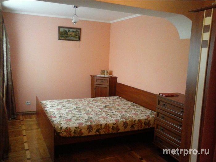 Трехкомнатная квартира общей площадью 69,7 м.кв., кухня 7 м.кв. Квартира расположена на 3 этаже 5-ти этажного дома. В... - 2