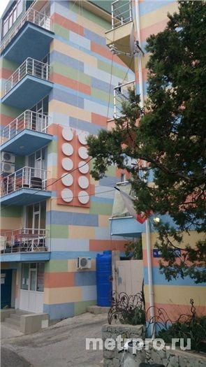Жилой комплекс расположен в парковой зоне г. Алушты, в 400-х метрах от городскойнабережной. Жилой комплекс состоит из... - 7