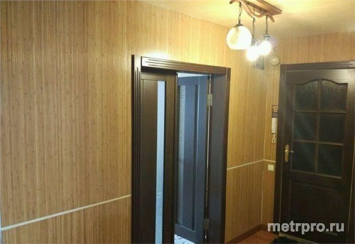 Продам квартиру. Состояние жилое,ремонт. Над квартирой техэтаж. Комнаты раздельные. Санузел совмещенный,кладовая. Во... - 1
