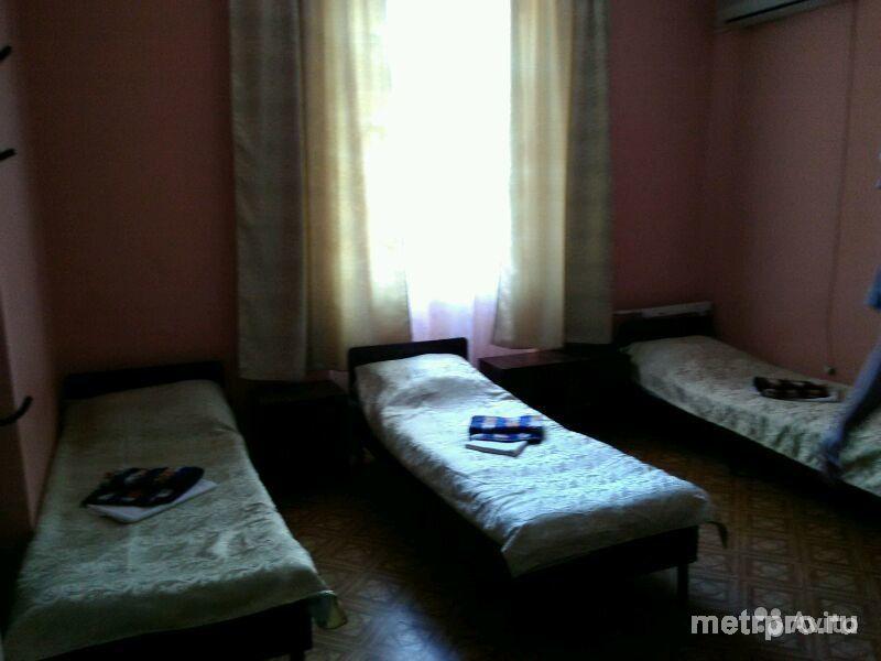 Продаю гостиницу в тихом районе Феодосии. В пяти остановках автобусом до центральной набережной, в семи минутах... - 3