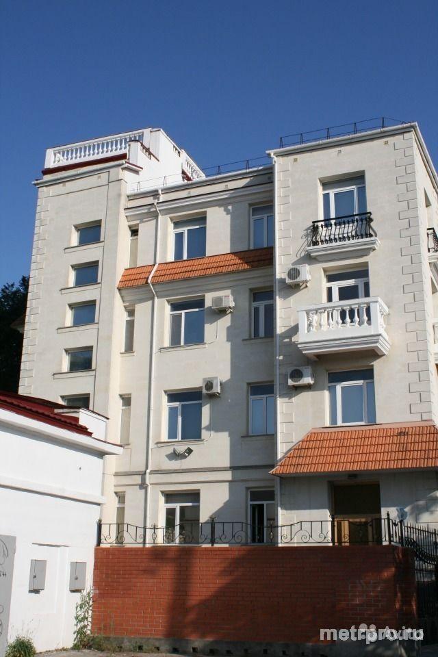 Продается 4-х этажный особняк для солидного бизнеса, расположенный на ул. Володарского - на расстоянии 150 м от пл....