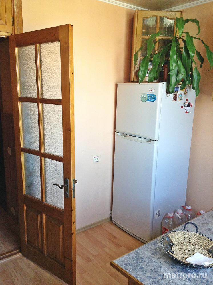 Продаётся 2 к.кв. с хорошим ремонтом в Гагаринском р-не на ул.Маринеско 27/Шевченко 46!  Общая площадь - 58 м2, жилая... - 18