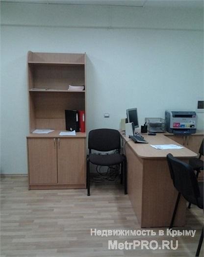 Аренда Отличный Офис в р-не пл.УШАКОВА г. Севастополь , 30 м&sup2;, 1 этаж, большая комната, санузел, в отличном... - 1