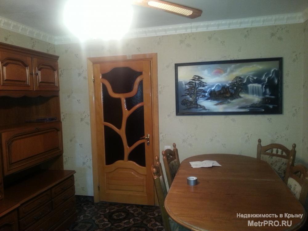 продам  2 к. квартиру,ул. Беспалова,высокий цоколь, большая лоджия,кухня-столовая-25 м,спальня-18 м,кабинет-14 м,с/у... - 2