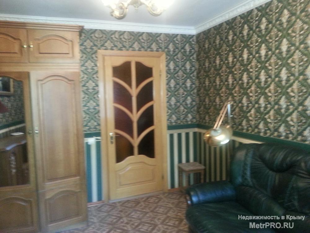 продам  2 к. квартиру,ул. Беспалова,высокий цоколь, большая лоджия,кухня-столовая-25 м,спальня-18 м,кабинет-14 м,с/у... - 3
