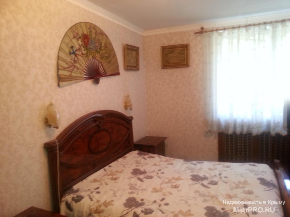 продам  2 к. квартиру,ул. Беспалова,высокий цоколь, большая лоджия,кухня-столовая-25 м,спальня-18 м,кабинет-14 м,с/у... - 5