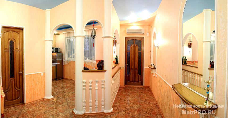 СДАЕТСЯ ПОСУТОЧНО крупногабаритная квартира с отдельным входом в ЦЕНТРЕ.   Дизайнерский ремонт выполнен из дорогих... - 7