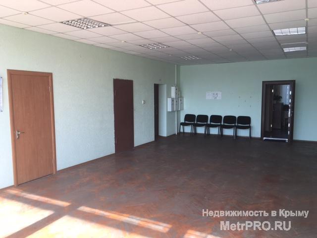 Продается часть административного отдельно стоящего четырехэтажного здания в центральном районе г. Керчь: ул.... - 16