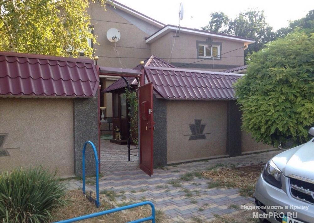 Продается лучший дом в Саки, с двумя бассейнами и ландшафтным дизайном с редкими растениями, на территории двадцать...