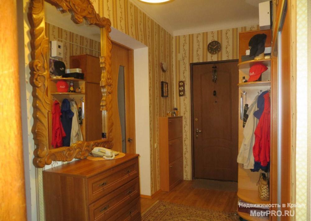 Продам 2-квартиру-сталинку в историческом центре Севастополя, в р-не Южной бухты. Парковая зона (рядом два сквера),... - 3