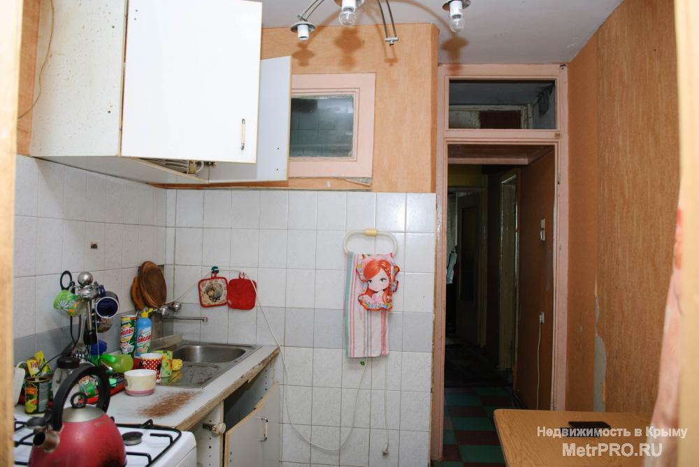 Продается 2 ккв. 44 кв. м. 5-й этаж 5-ти этажного дома под ремонт. Расположена в тихом спальном районе, из окна... - 12